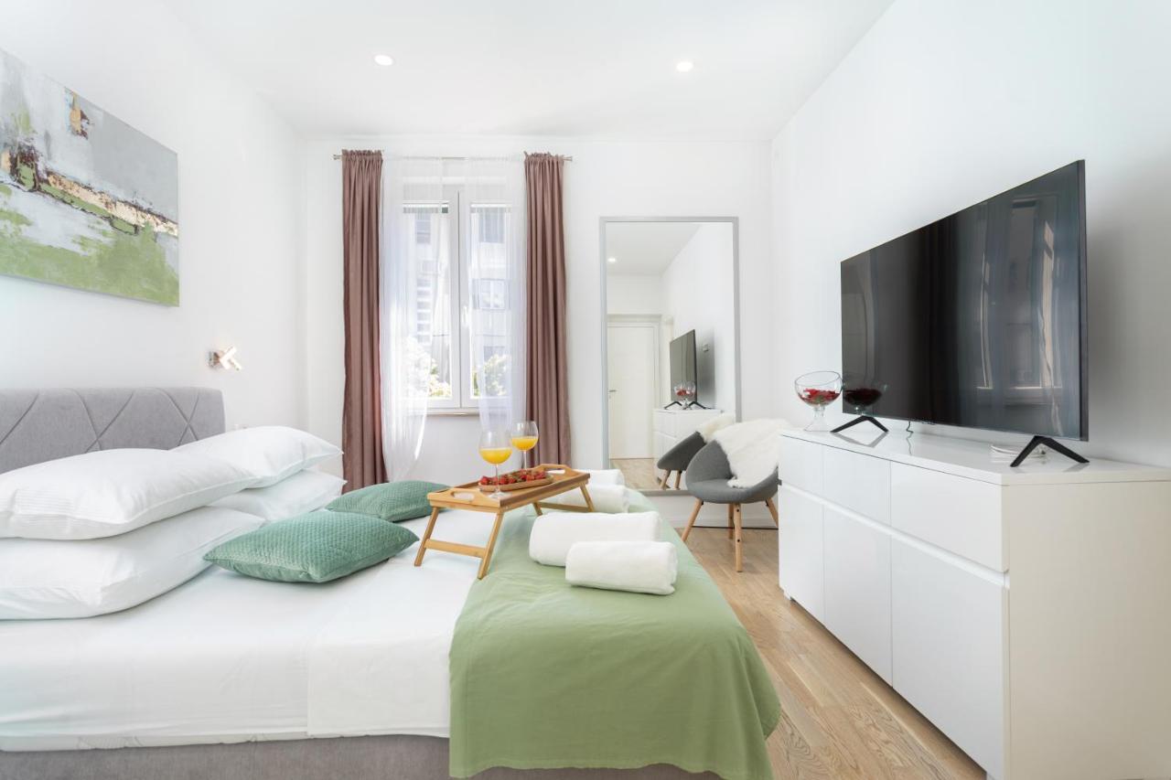 Star Music Apartment Сплит Екстериор снимка
