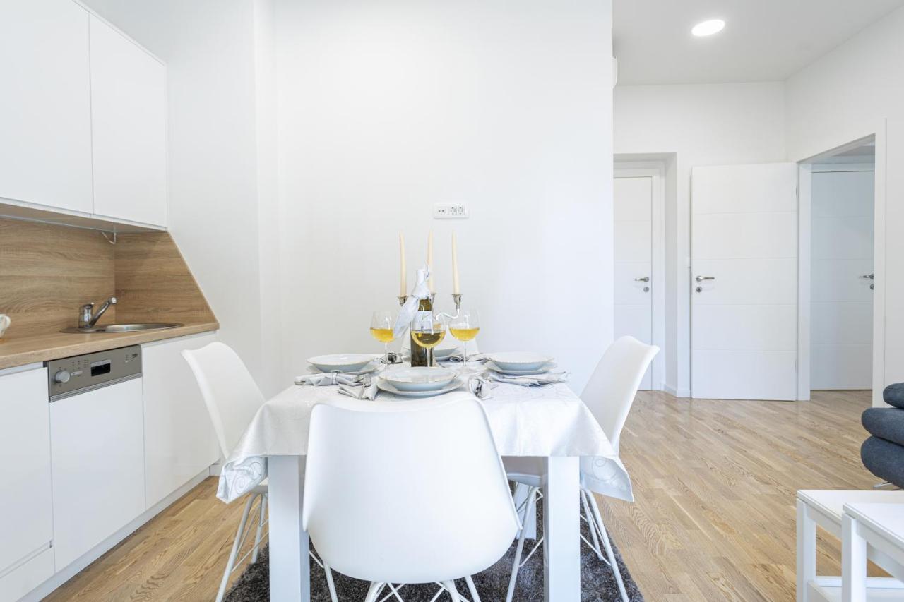 Star Music Apartment Сплит Екстериор снимка